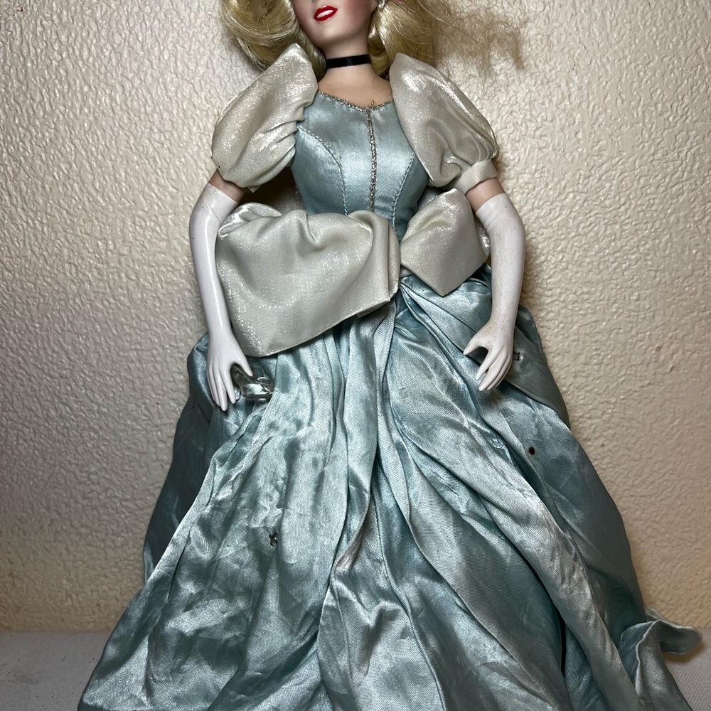 Cinderella Franklin Heriloom Doll